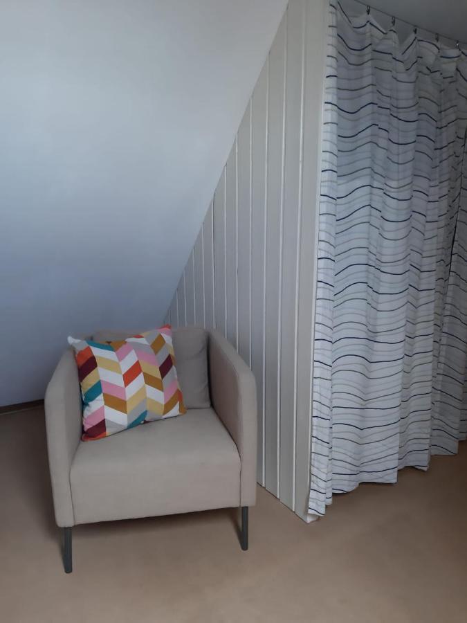 Giebelzimmer Mit Weinbergblick Stetten  Exterior photo